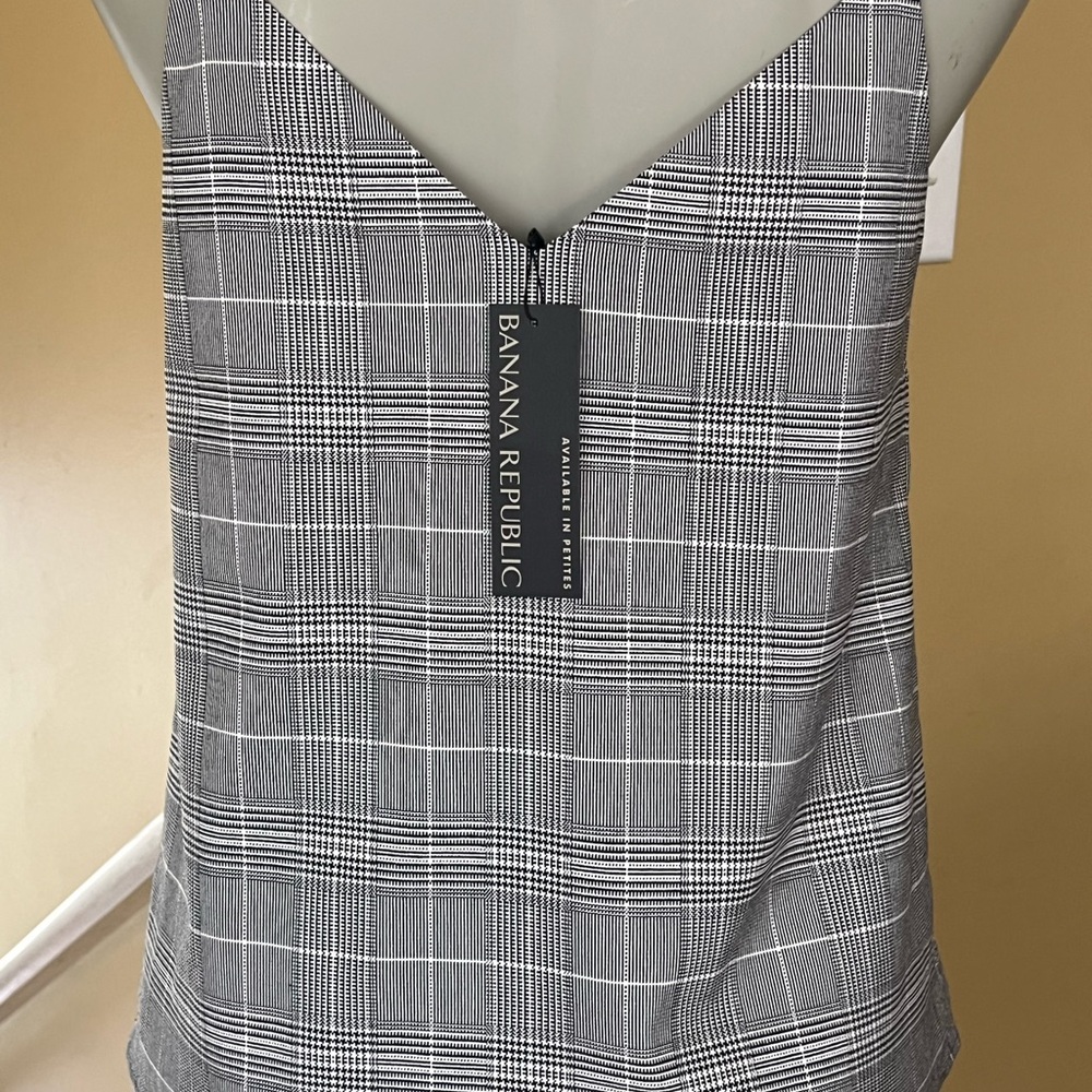 Banana Republic Gray Checkered Camisole - Picture 2 of 12